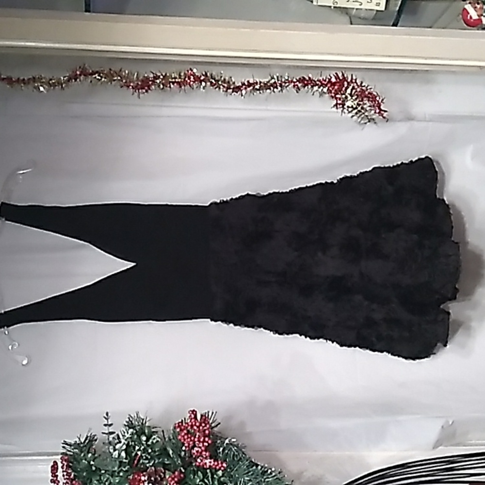 AIDAN MATTOX SEXY BLACK DRESS 👗